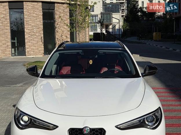Alfa romeo Stelvio, 2018г. 2.0л. бензин Львів в кредит