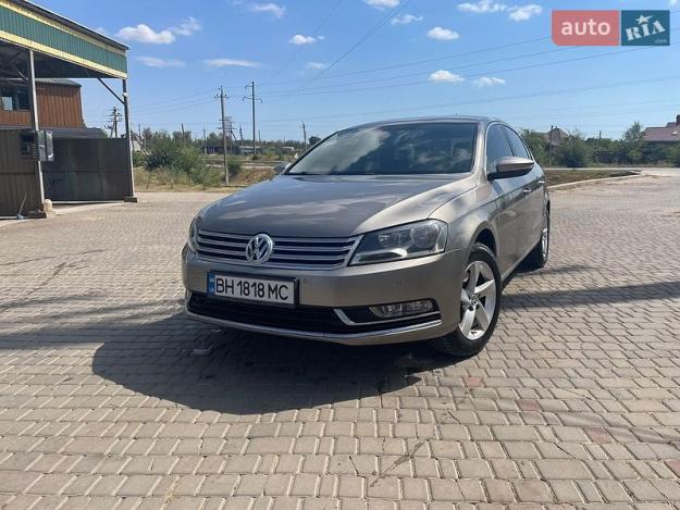 Volkswagen Passat, 2013г. 1.8л. бензин Одеса в кредит
