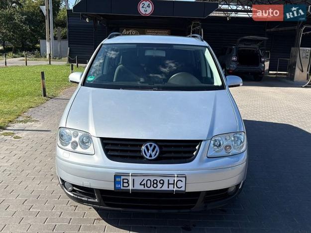 Volkswagen Touran, 2003г. 1.6л. бензин Полтава в кредит