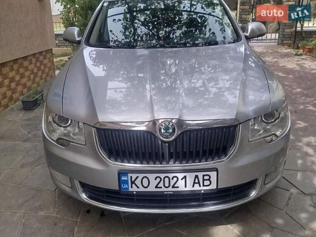 Skoda Superb, 2011г. 2.0л. дизель Ужгород в кредит