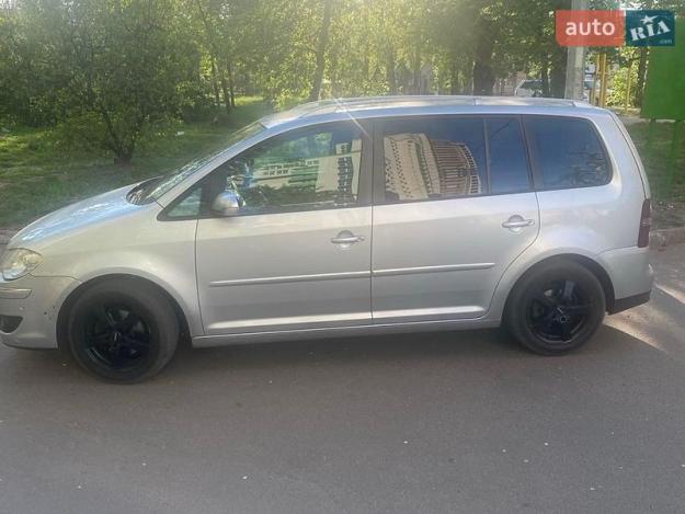 Volkswagen Touran, 2008г. 1.4л. бензин Київ в кредит