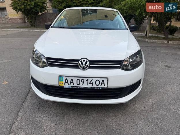 Volkswagen Polo, 2013г. 1.6л. бензин Рівне в кредит