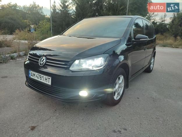 Volkswagen Touran, 2013г. 1.6л. дизель Житомир в кредит