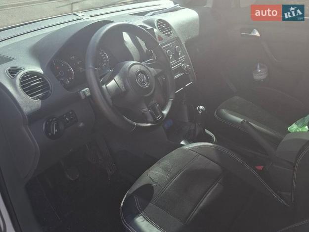 Volkswagen Caddy, 2013г. 1.6л. дизель Житомир в кредит