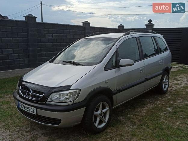 Opel Zafira, 2004г. 2.2л. дизель Рівне в кредит