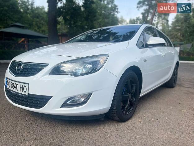Opel Astra, 2012г. 1.2л. дизель Луцьк в кредит