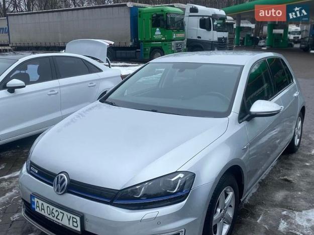 Volkswagen E-golf, 2015г. 0.0л. Електро Київ в кредит
