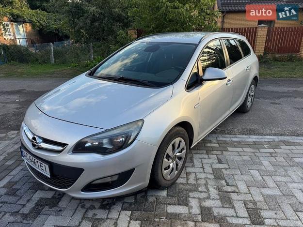 Opel Astra, 2015г. 1.6л. дизель Луцьк в кредит