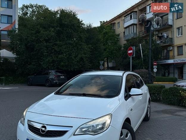 Opel Astra, 2012г. 1.2л. дизель Івано-Франківськ в кредит