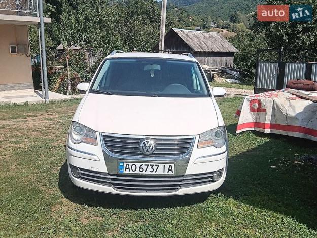 Volkswagen Touran, 2007г. 2.0л. дизель Ужгород в кредит