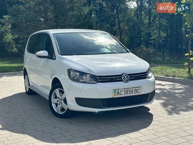 Volkswagen Touran, 2014г. 2.0л. дизель Луцьк в кредит