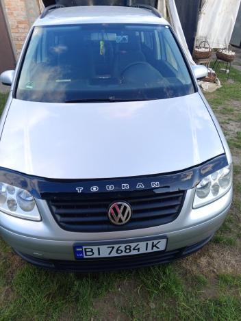 Volkswagen Touran, 2003г. 1.6л. бензин Кременчук в кредит