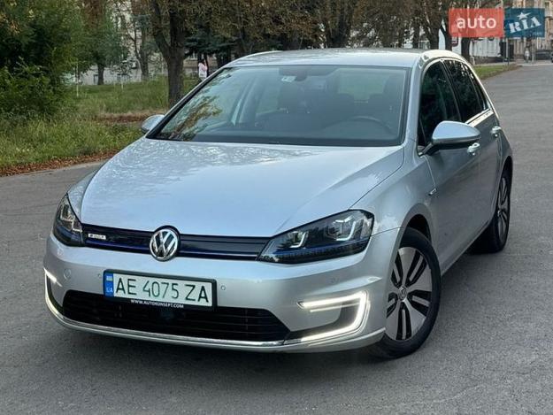 Volkswagen E-golf, 2015г. 0.0л. Електро Дніпро в кредит