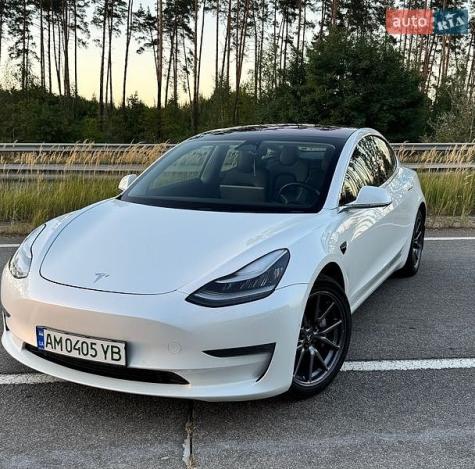 Tesla Model 3, 2019г. 0.0л. Електро Житомир в кредит