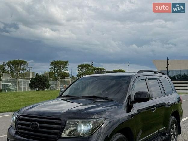 Toyota Land cruiser 200, 2011г. 4.5л. дизель Дніпро в кредит