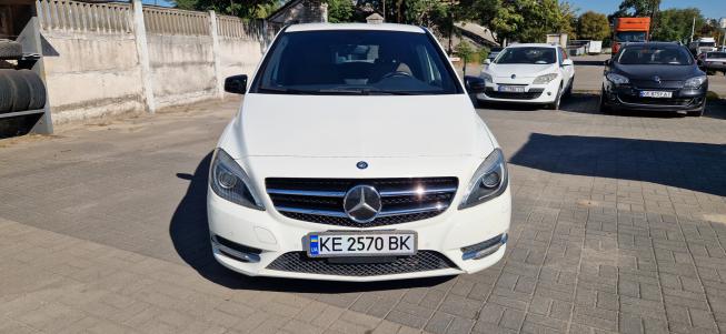 Mercedes-benz B 180, 2012г. 1.6л. бензин Дніпро в кредит