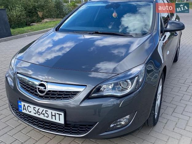 Opel Astra, 2011г. 1.4л. бензин Луцьк в кредит