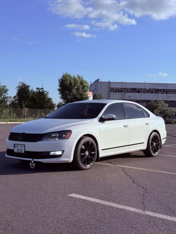 Volkswagen Passat sedan, 2015г. 1.8л. гібрид Кривий Ріг в кредит