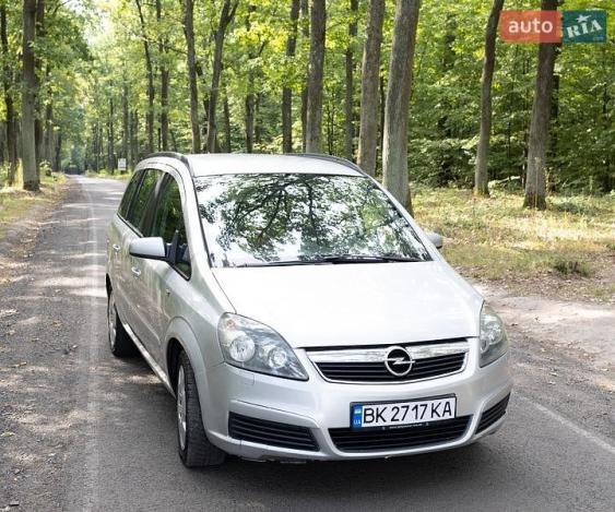 Opel Zafira, 2006г. 1.8л. бензин Луцьк в кредит
