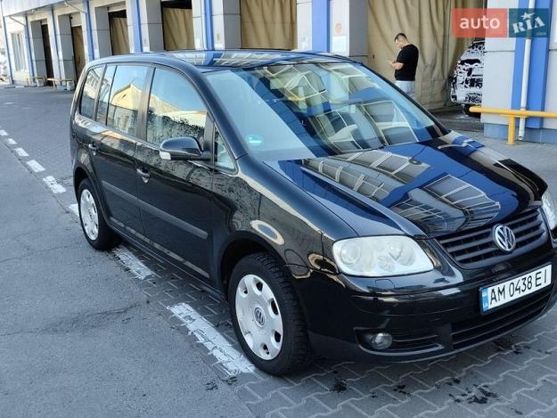 Volkswagen Touran, 2004г. 1.6л. бензин Житомир в кредит