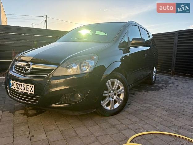 Opel Zafira, 2012г. 1.7л. дизель Луцьк в кредит