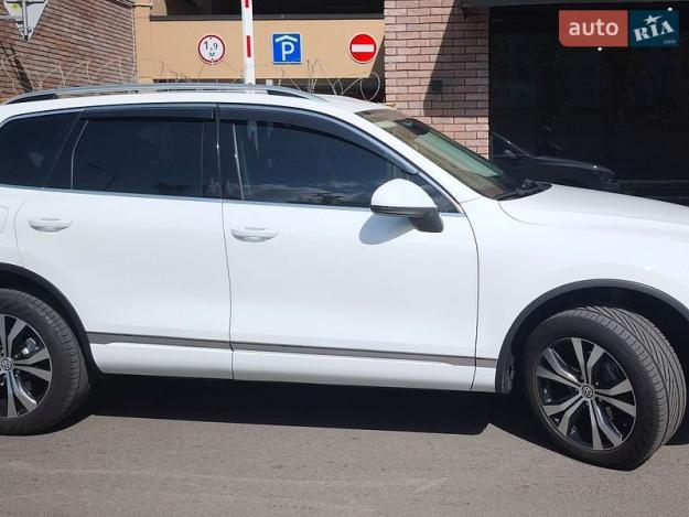 Volkswagen Touareg, 2014г. 3.0л. дизель Київ в кредит
