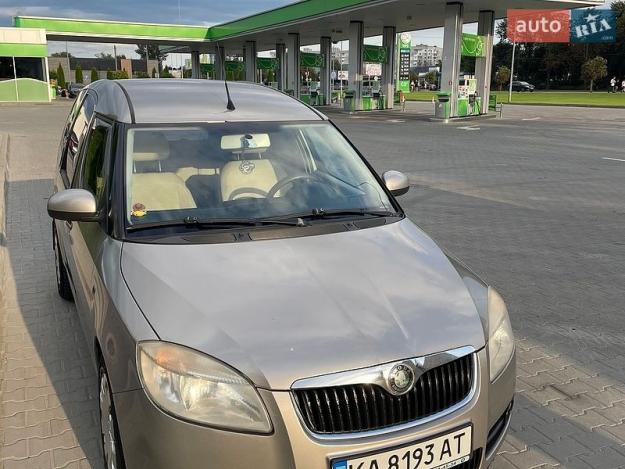 Skoda Roomster, 2007г. 1.6л. бензин Житомир в кредит