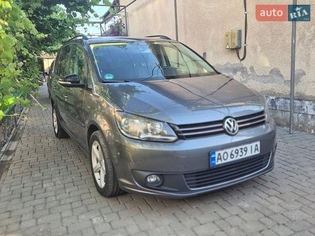 Volkswagen Touran, 2012г. 1.6л. дизель Ужгород в кредит