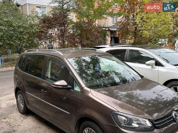 Volkswagen Touran, 2010г. 1.6л. дизель Київ в кредит