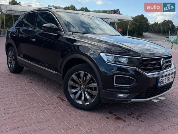 Volkswagen T-roc, 2021г. 1.5л. бензин Рівне в кредит