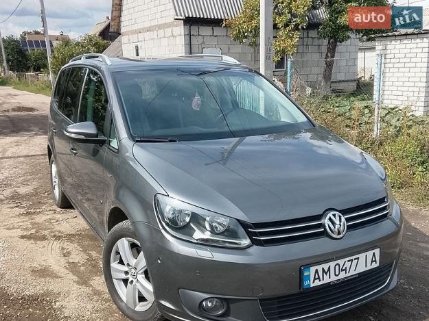 Volkswagen Touran, 2013г. 1.6л. дизель Житомир в кредит