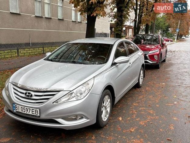 Hyundai Sonata, 2013г. 2.4л. гібрид Полтава в кредит