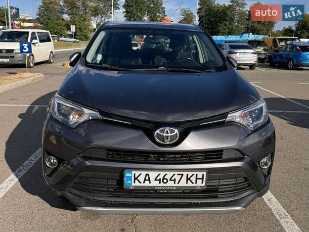 Toyota Rav4, 2016г. 2.0л. бензин Київ в кредит