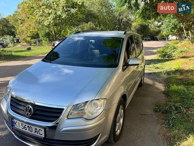 Volkswagen Touran, 2009г. 1.6л. бензин Київ в кредит