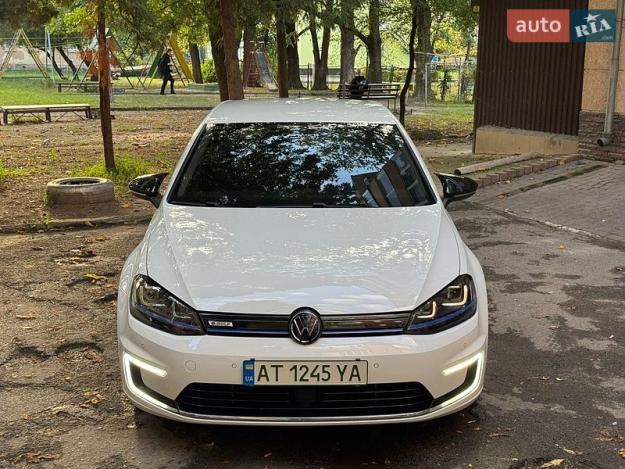 Volkswagen E-golf, 2015г. 0.0л. Електро Івано-Франківськ в кредит