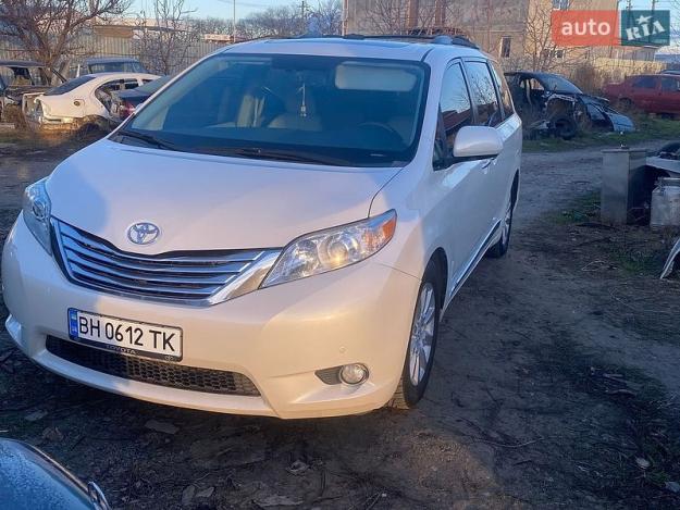 Toyota Sienna, 2012г. 3.5л. бензин Одеса в кредит