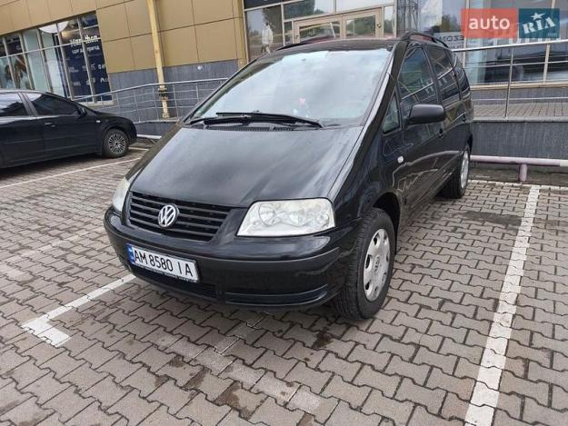 Volkswagen Sharan, 2003г. 2.0л. бензин Житомир в кредит
