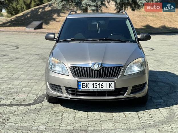 Skoda Fabia, 2010г. 1.2л. бензин Рівне в кредит