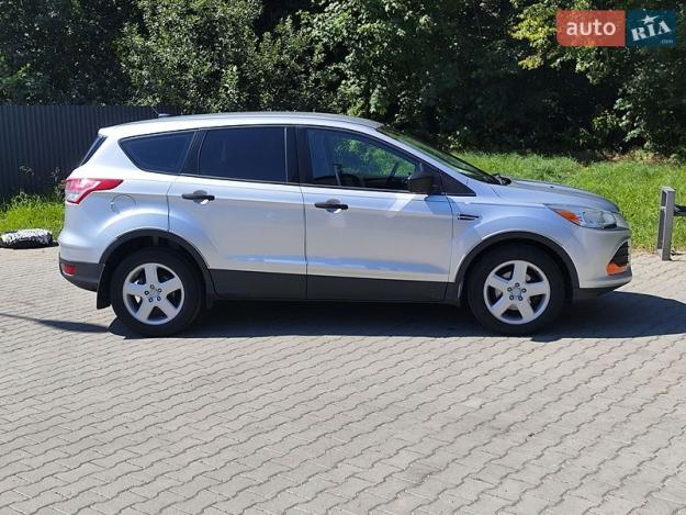 Ford Escape, 2015г. 2.5л. гібрид Львів в кредит