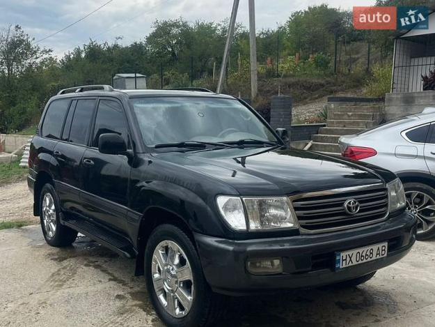 Toyota Land cruiser, 2002г. 4.7л. бензин Чернівці в кредит