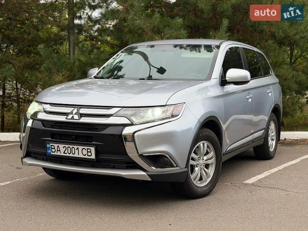 Mitsubishi Outlander, 2015г. 2.4л. бензин Київ в кредит