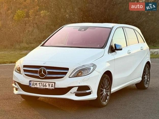 Mercedes-benz B-class, 2015г. 0.0л. Електро Рівне в кредит