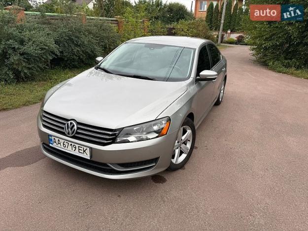 Volkswagen Passat, 2014г. 1.8л. бензин Київ в кредит