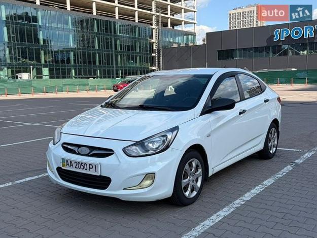 Hyundai Accent, 2013г. 1.4л. бензин Київ в кредит