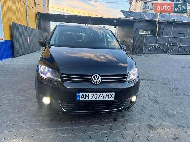 Volkswagen Touran, 2011г. 2.0л. дизель Житомир в кредит