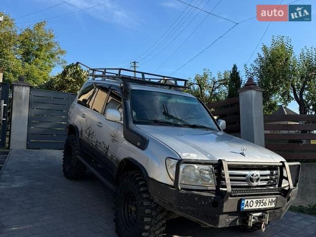 Toyota Land cruiser, 2006г. 4.5л. бензин Ужгород в кредит
