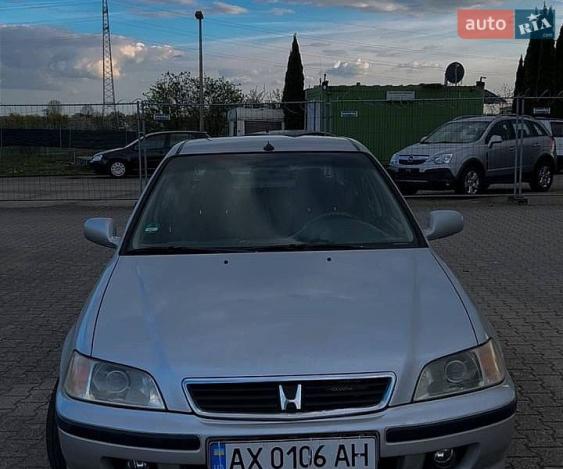 Honda Civic, 2000г. 1.4л. гібрид Рівне в кредит