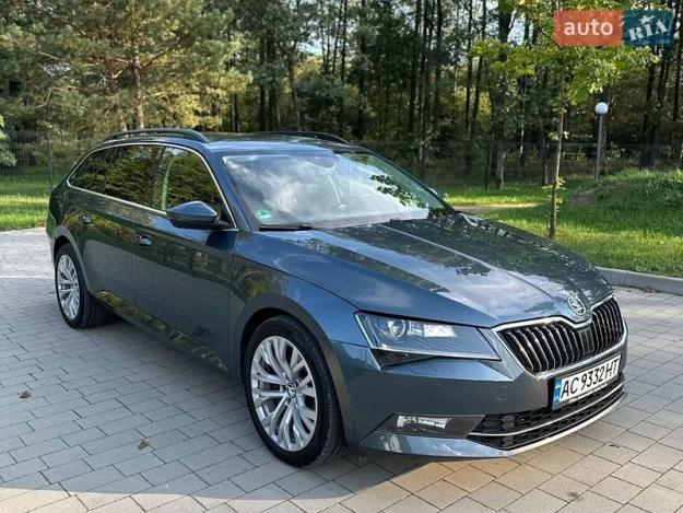 Skoda Superb, 2016г. 2.0л. дизель Луцьк в кредит
