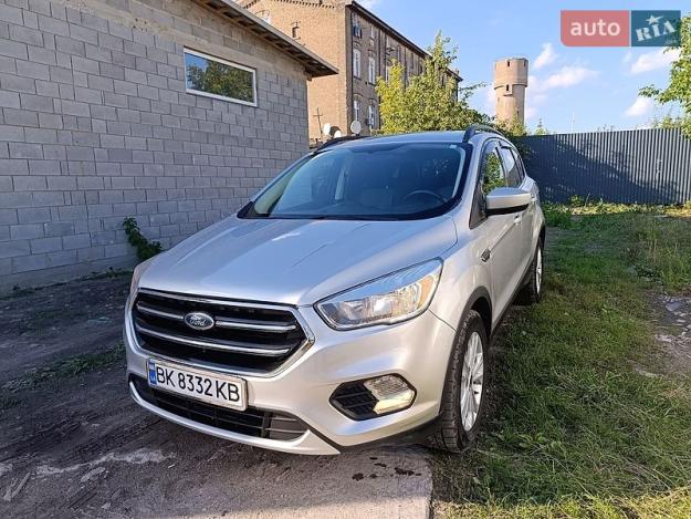 Ford Escape, 2017г. 1.5л. бензин Рівне в кредит