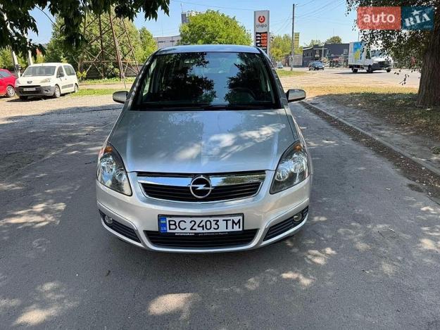 Opel Zafira, 2005г. 1.6л. бензин Львів в кредит